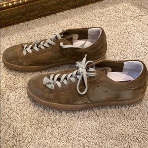 Golden Goose Deluxe Brand Superstar Walking Shoe